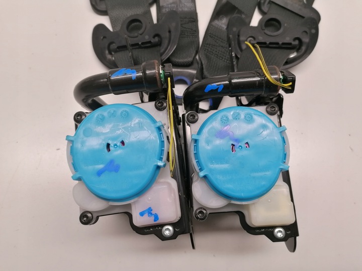 фото №5, Toyota yaris iii рестайлінг ремені безпеки передні оригінал 17-20