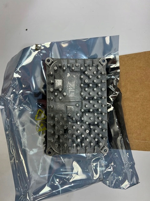 фото №1, Преобразователь модуль led mercedes w247 a2479002113 новая