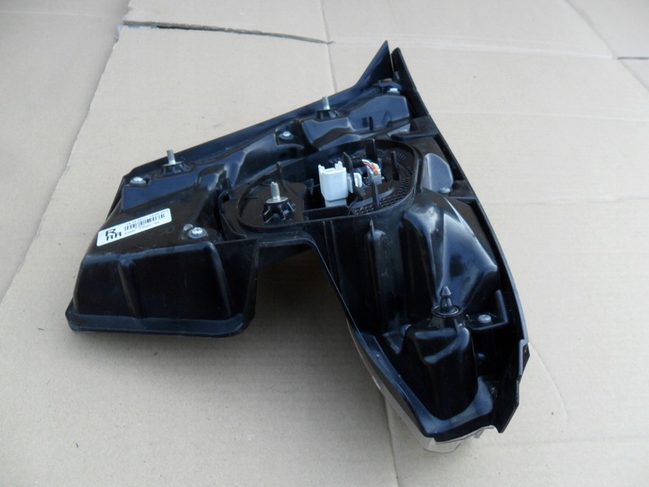 фото №13, Toyota chr права лампа задня led 81580-f4020-00