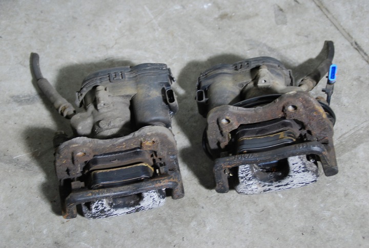 фото №2, Mercedes slk w172 суппорт l / p задний зад