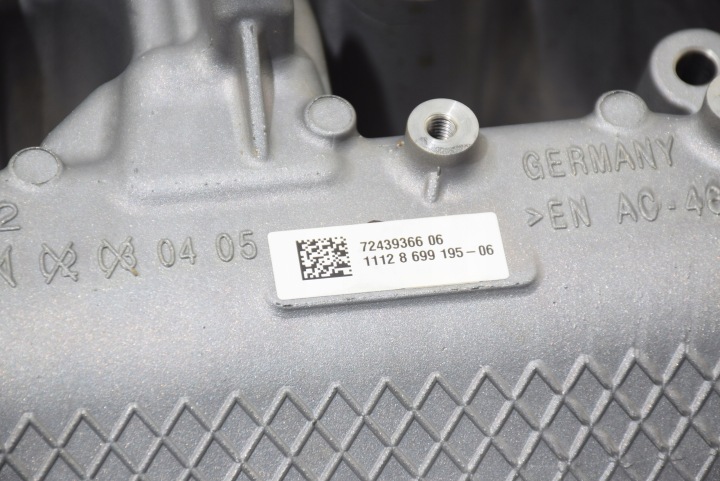фото №10, Bmw g30 g11 g15 g05 g06 g07 n63b44d n63 s63 левая крышка головки клапанов