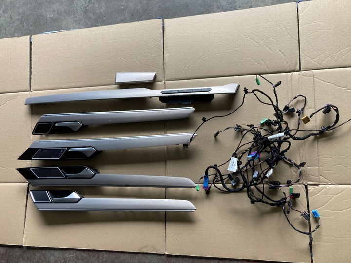 фото №1, Декори консолі двері підсвічуваний vw passat b8 nf5