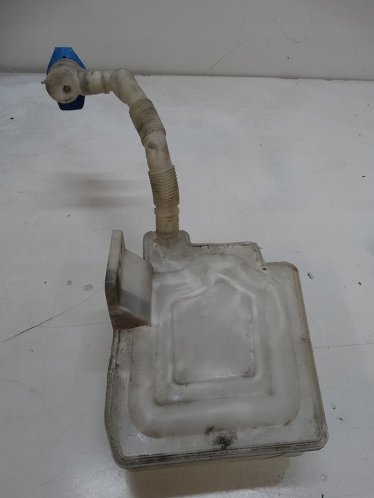 фото №1, Бак омывателя vw golf v 1k0955453q