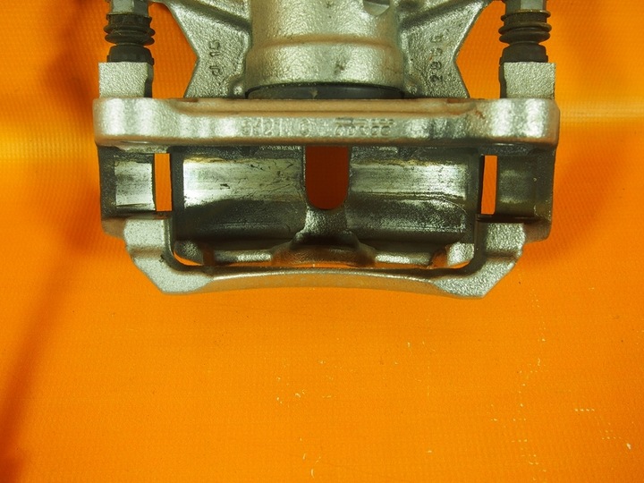 фото №10, Audi a3 8v суппорт тормозной перед lh 288 8v0615123