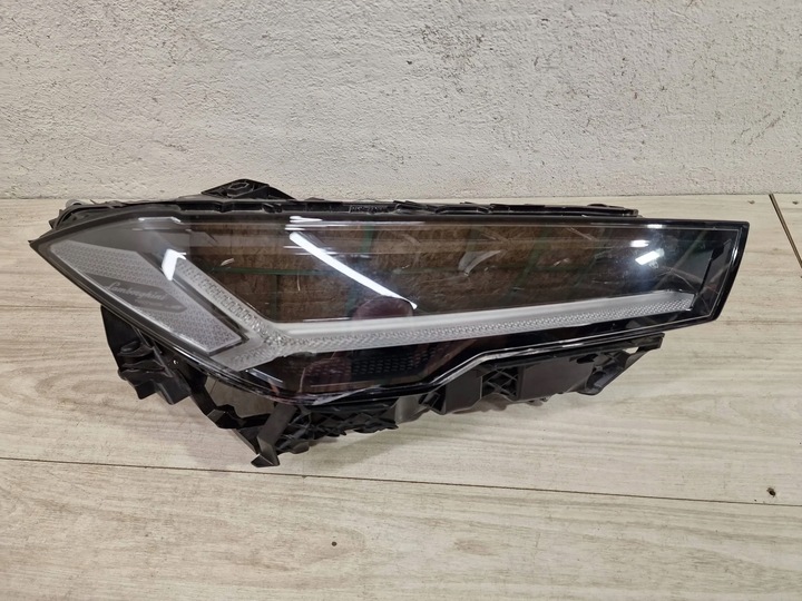 фото №1, Lamborghini urus лампа права повний 4ml941036c