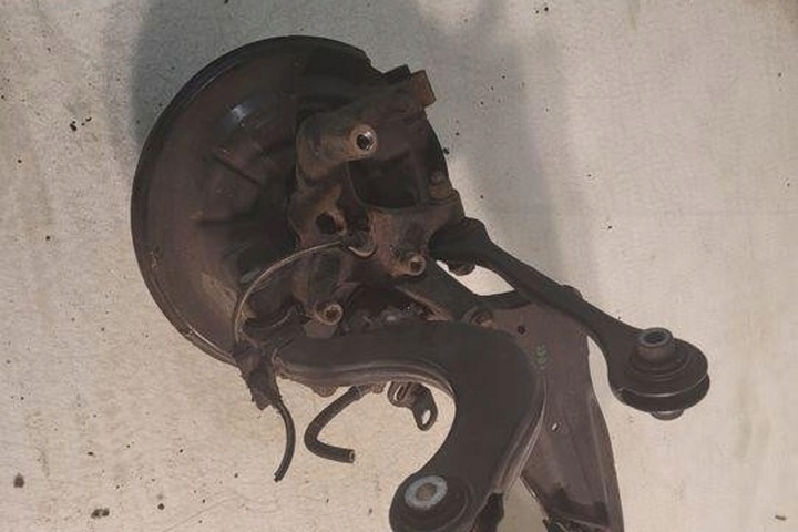 фото №14, Ступица заднего правого колёса vw touran 1t3 1k0505130 1.39l бензин 103kw