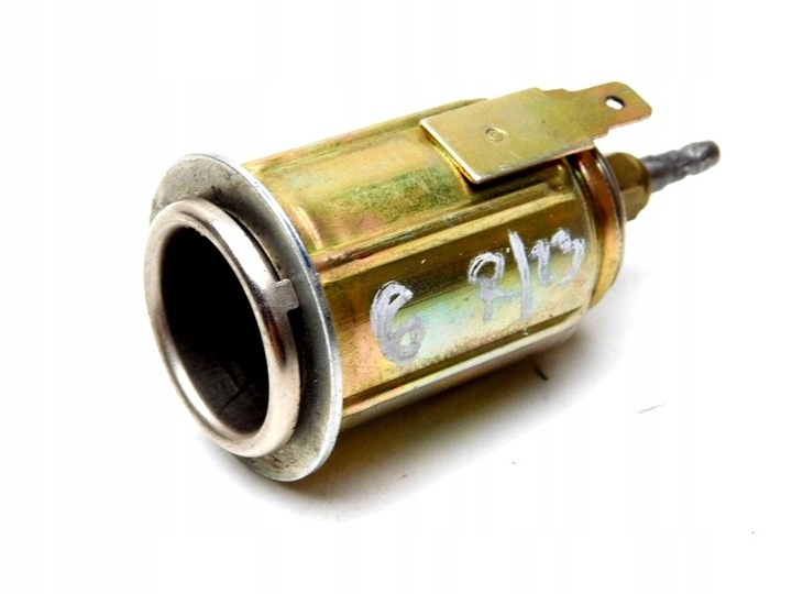 фото №1, R/23 mazda гнездо питание прикуривателя 12v /6