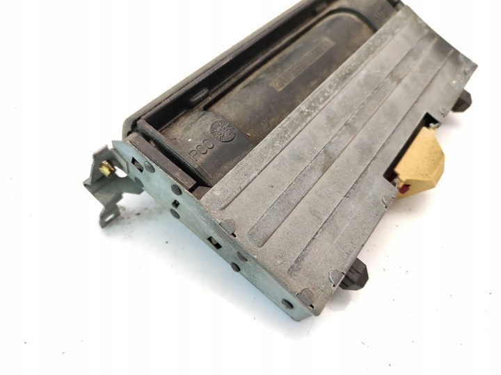фото №7, Пепельница audi 4a1857951d 2.5l дизель 1992