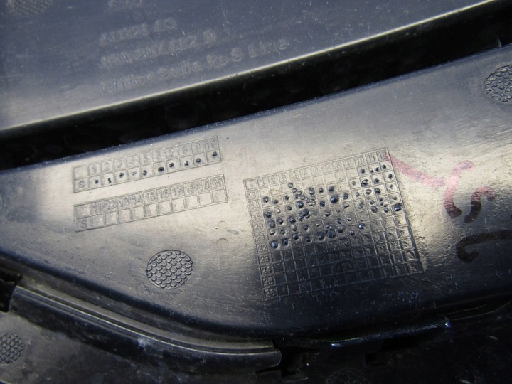 фото №9, Audi q3 83a s-line решітка бампера права перед 83a807682d