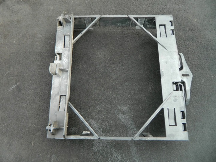 фото №1, Bmw f01 f10 550i рамка захист радіатор масла 7572543