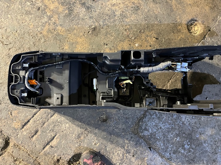 фото №9, 96 ford focus mk3 підлокітник usb з підігрівом сидіння європа