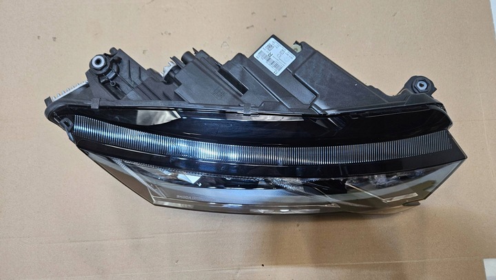 фото №7, Лампа передняя правая skoda octavia 4 iv рестайлинг cristal lighting 5e4941036