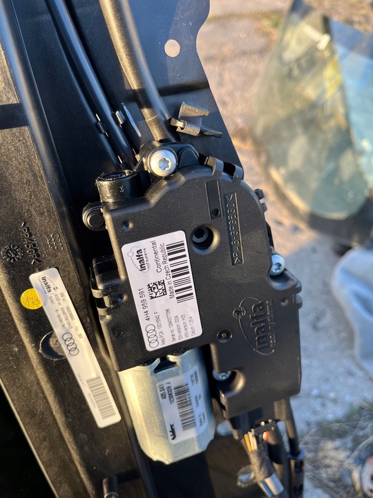 фото №8, Люк панорама двойная audi a8 d4 длинный 4h4877041 4h4959591 комплект