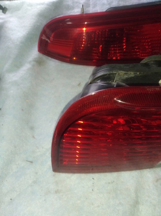 фото №3, Ford c-max i 2003-2007 лампа зад права ліва