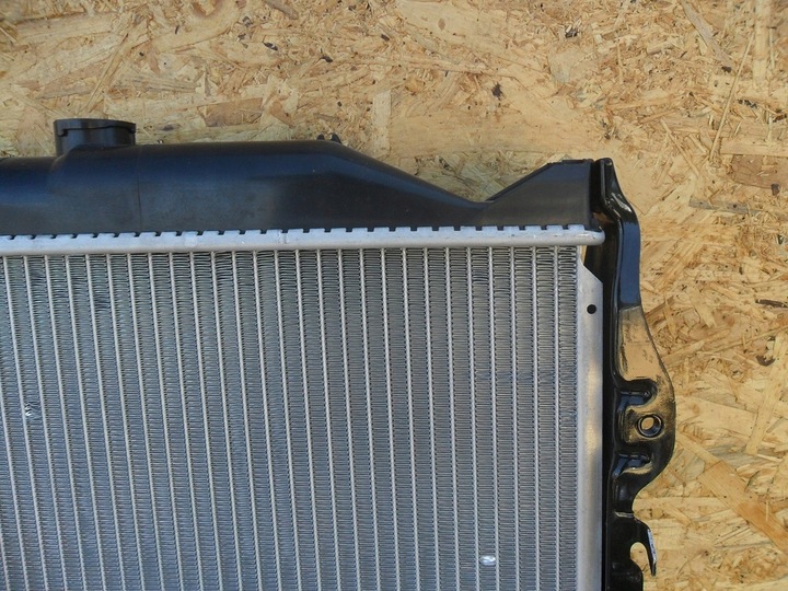 фото №12, Toyota land cruiser fj100 1998 1999 радіаторів води