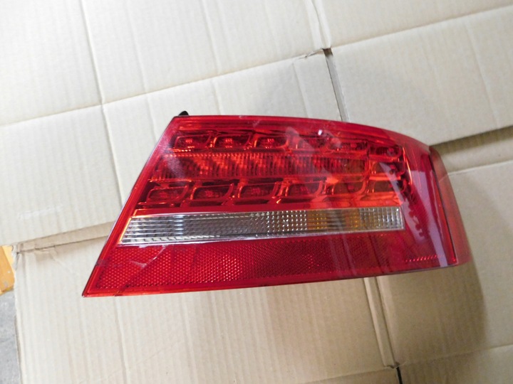 фото №7, Audi a5 2010r. лампа зад правая 8t0945096d