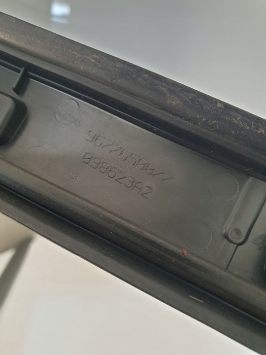 фото №11, Citroen c4 grand picasso ii 13-1 захист планка скла перед права 9677650077