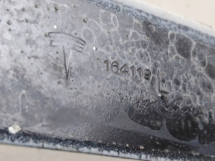 фото №5, 2023 tesla модель y петлі кришки багажника 164119
