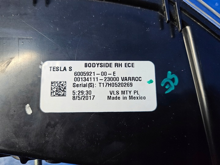 фото №8, Tesla модель s лампа правий зад задня права європа w крило 6005921-00-e