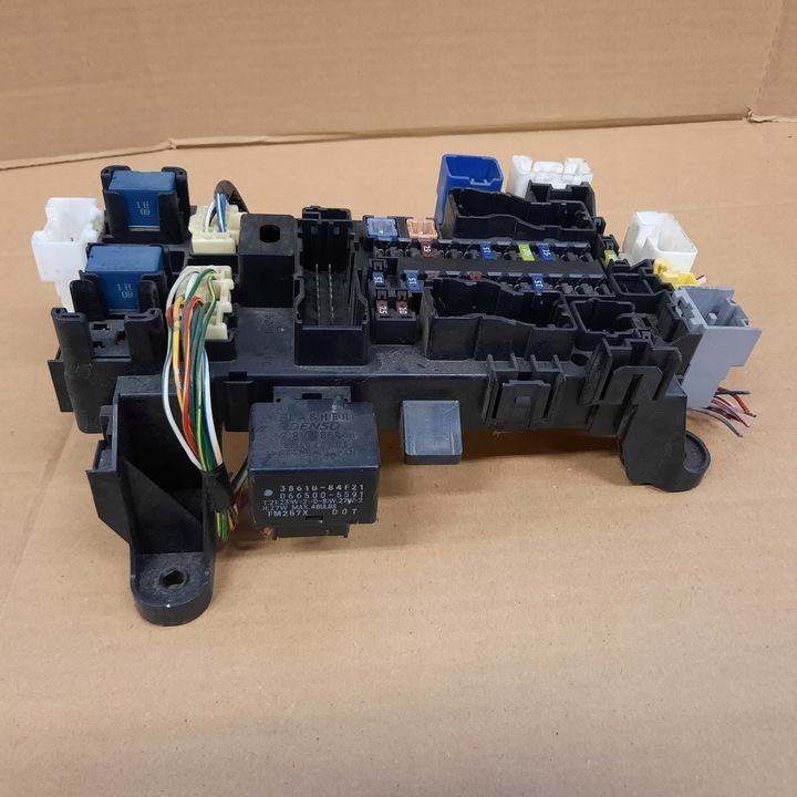 фото №5, Suzuki grand vitara ii 1.6 b коробка предохранителей