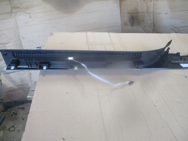 фото №7, Планка пороговая левая led 760853845b vw touareg iii