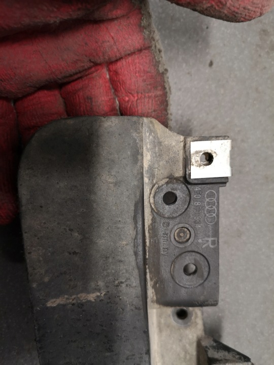 фото №5, Брызговик спойлер правое зад audi a6 c6 4f0853834