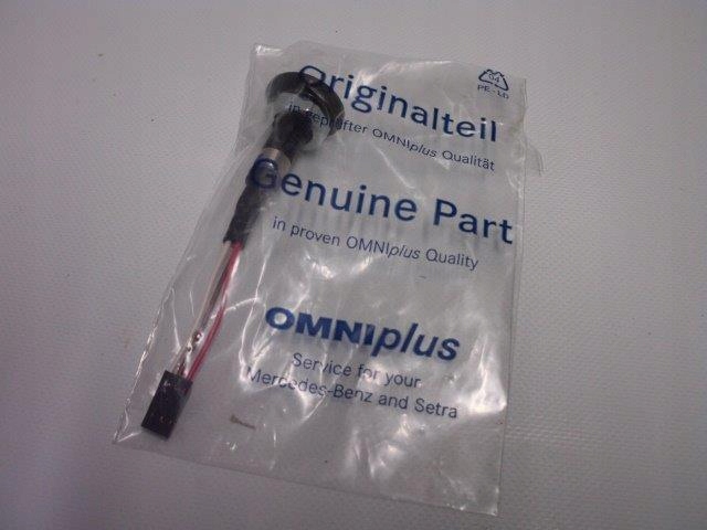 фото №1, Выключатель кнопка сброс mercedes a0015408844