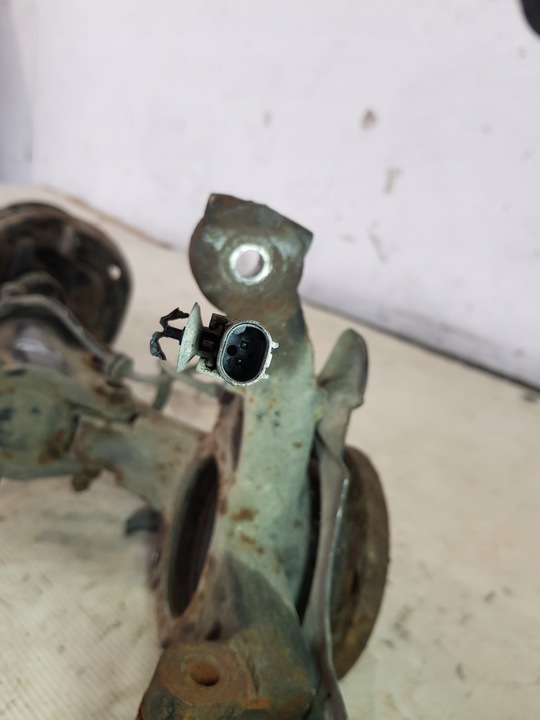 фото №10, Поворотный кулак mcperson правый 51936078 fiat 500l 1.3d