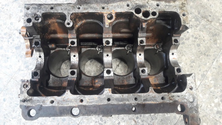 фото №12, 038103021c блок двигателя vw golf iv 1.9 sdi agp