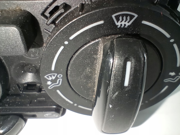 фото №7, Vw up панель климат-контроля 1s0820045r европа