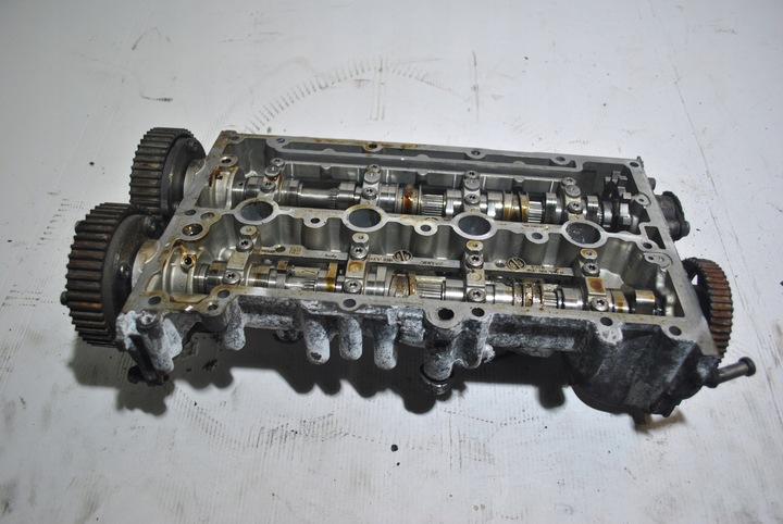 фото №6, Кришка клапанів вали a3 8v 1.5 tsi 04e103475ch