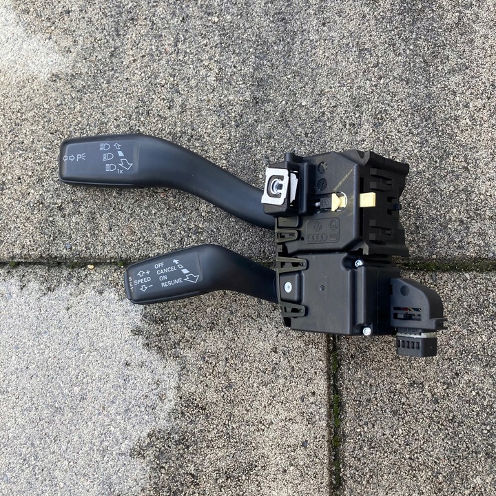 фото №1, Audi a3 рестайлинг 2011год круиз-контроль рулевой/подрулевой круиз-контроля 8p0953513f