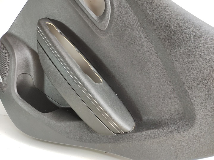 фото №4, Renault kadjar обивка боковина дверь bose