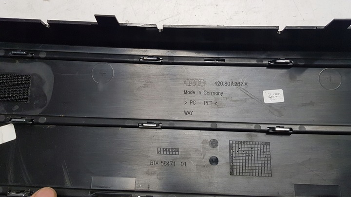 фото №15, Рамка номерного знака audi r8 420807287a