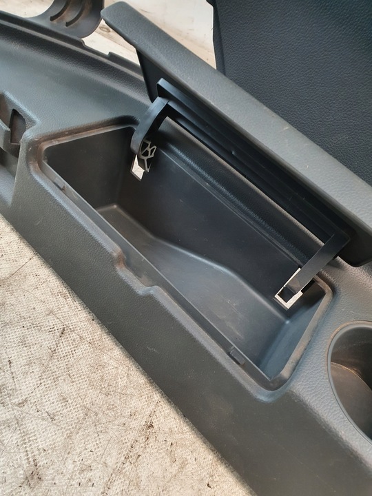 фото №8, Боковина багажника лівий оббивка оригінальний номер am51u46809 ford grand c-max