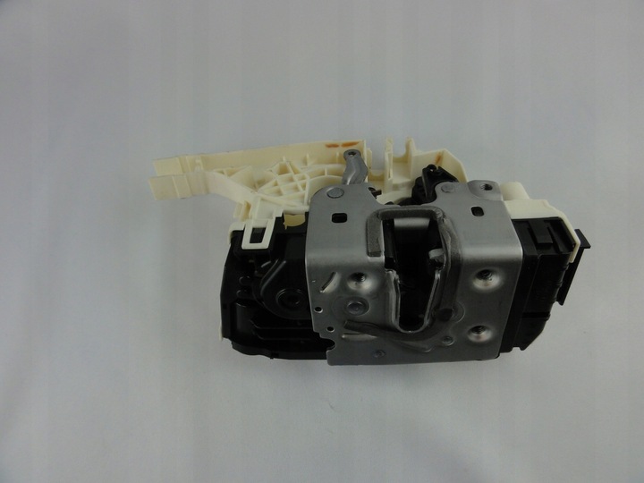 фото №1, Замок задний дверь задних mercedes sprinter a 910 740 75 00