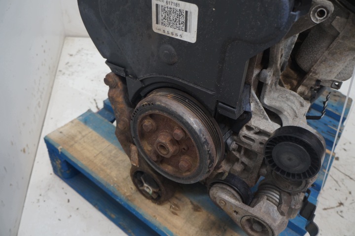 фото №6, Двигун стійка форсунки d5244t8 2.4 d5 volvo v50 i s40 ii c30 i c70 ii 171tys
