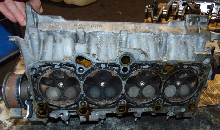 фото №13, Головка валы audi a4 b6 2.0 бензин alt европа