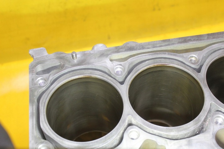 фото №11, Блок двигуна vw golf vi seat audi 1.6 mpi cmx ccs 06b103019ak