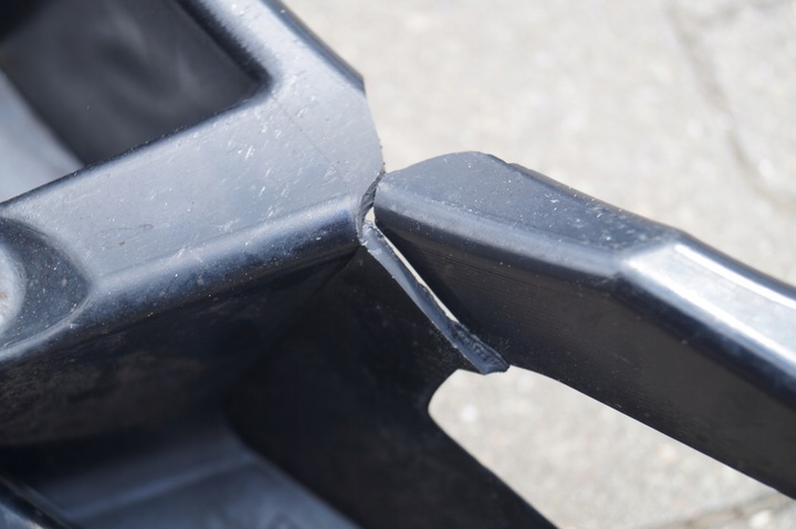 фото №8, Ползун салазки бампера зад mercedes ml w166 a166