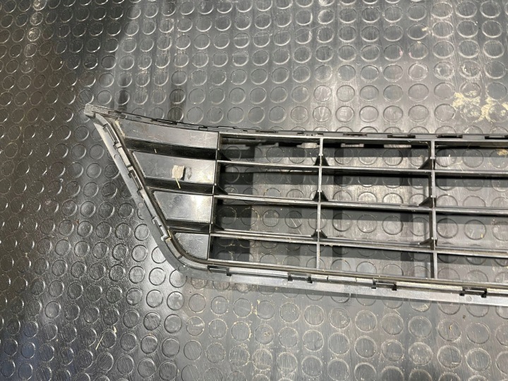 фото №9, Vw golf vii 7 5g0 r 13-16 решётка решётка нижняя бампера перед передняя