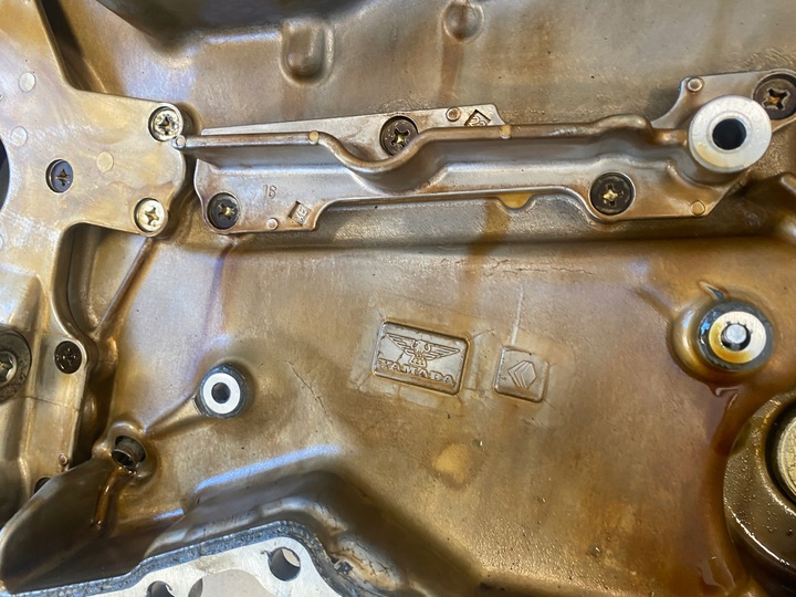 фото №11, Subaru 2.0b fb20 кришка розподільний вал