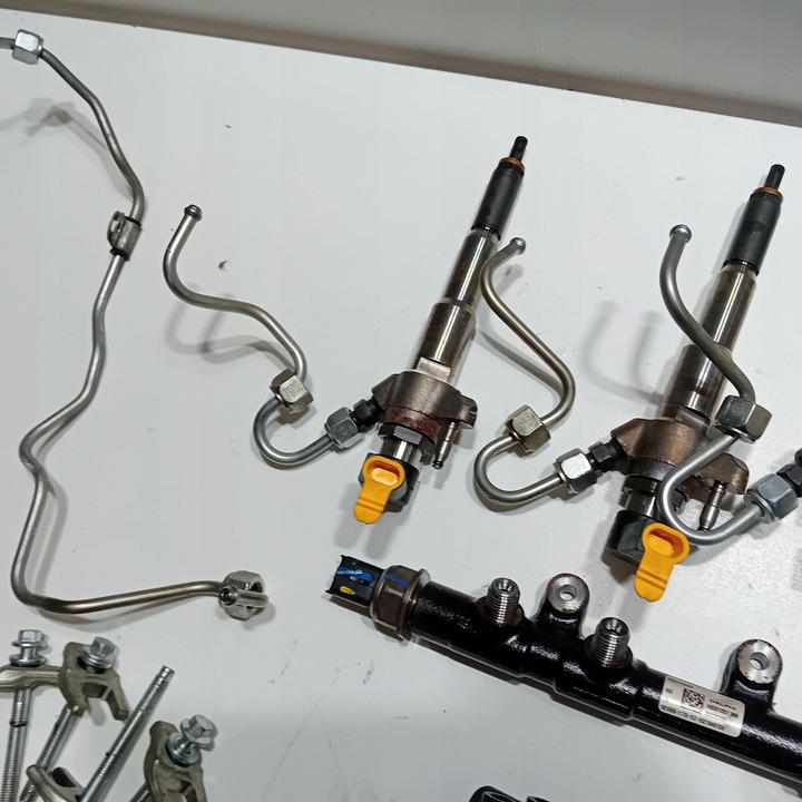 фото №14, Nissan navara d23 renault 2.3 форсунки / комплект система паливний