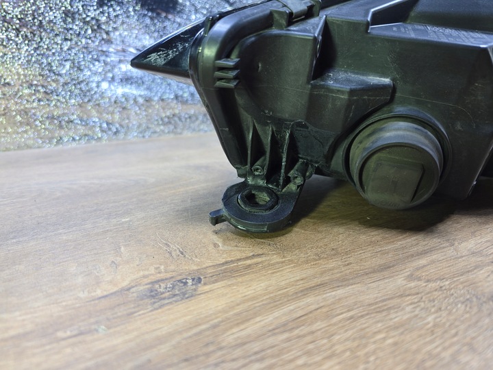 фото №9, Audi a4 b9 8w рестайлінг лампа перед передня права led 8w0941012