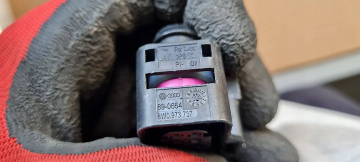 фото №6, Q5 80a штекер роз'єм лампи повний led 8w0973737 a4 b9 8w a5