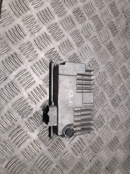 фото №1, Audi a8 s8 d4 4h 2013 з спереду блок керування / модуль підвішування пневматичного