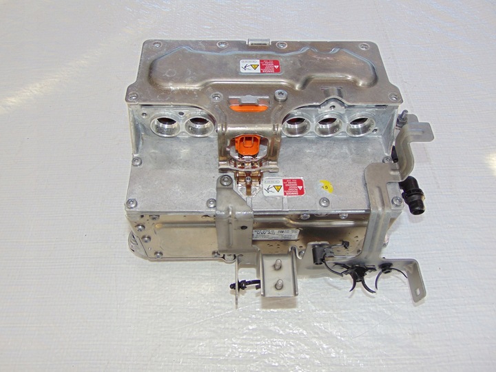 фото №1, Vw passat gte зарядний пристрій генератор акумулятор 3g0907070g