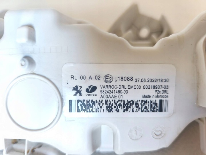 фото №10, Фара галоген drl peugeot 208 ii l. 9824241480oo