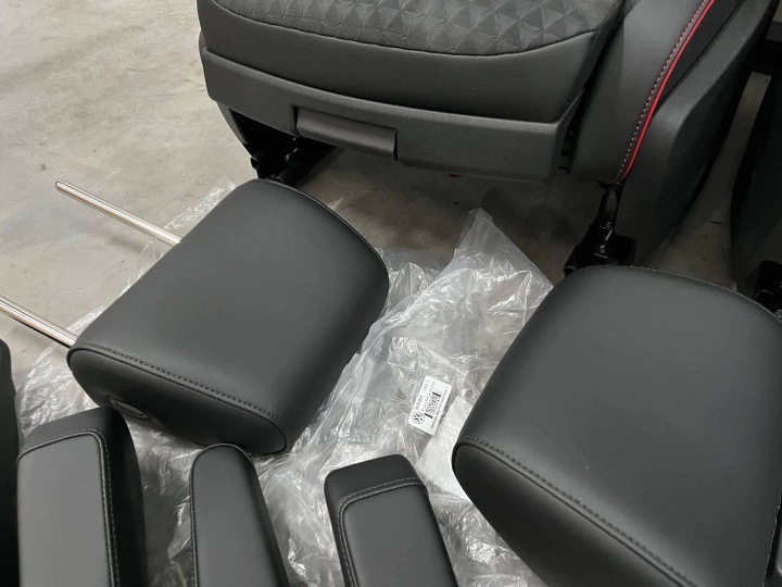 фото №13, Vw id buzz сиденья перед gtx алькантара 2025 1t3881405g 2k7881861c 7t0881081m