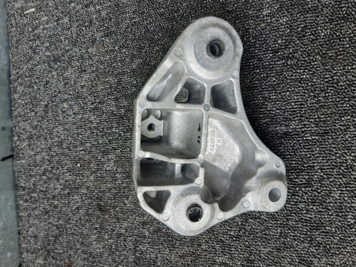 фото №8, Лапи кріплення коробки 9807982780 peugeot 2008 ii